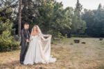 Ședință trash the dress la Parcul Dendrologic Hemeiuș Bacău — Georgiana și Cosmin râzând natural în natură